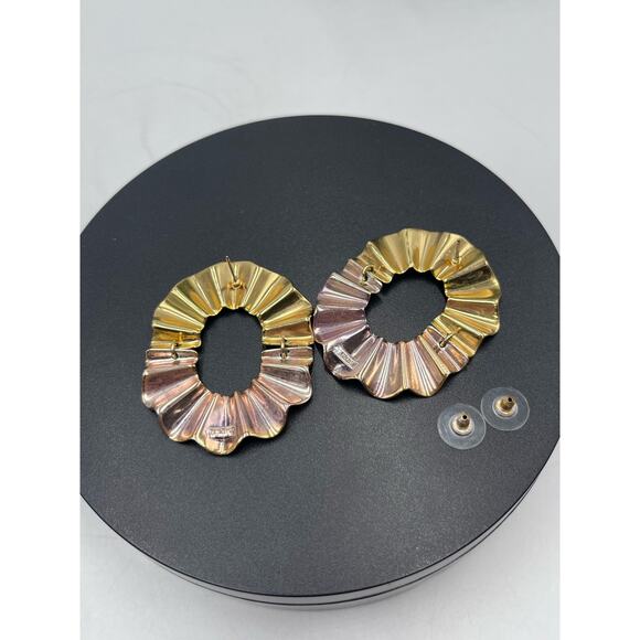 J. Crew Signed Mixed Metal Tri-Color Wavy Rippled Dangle Pierced Earrings - Picture 8 of 8